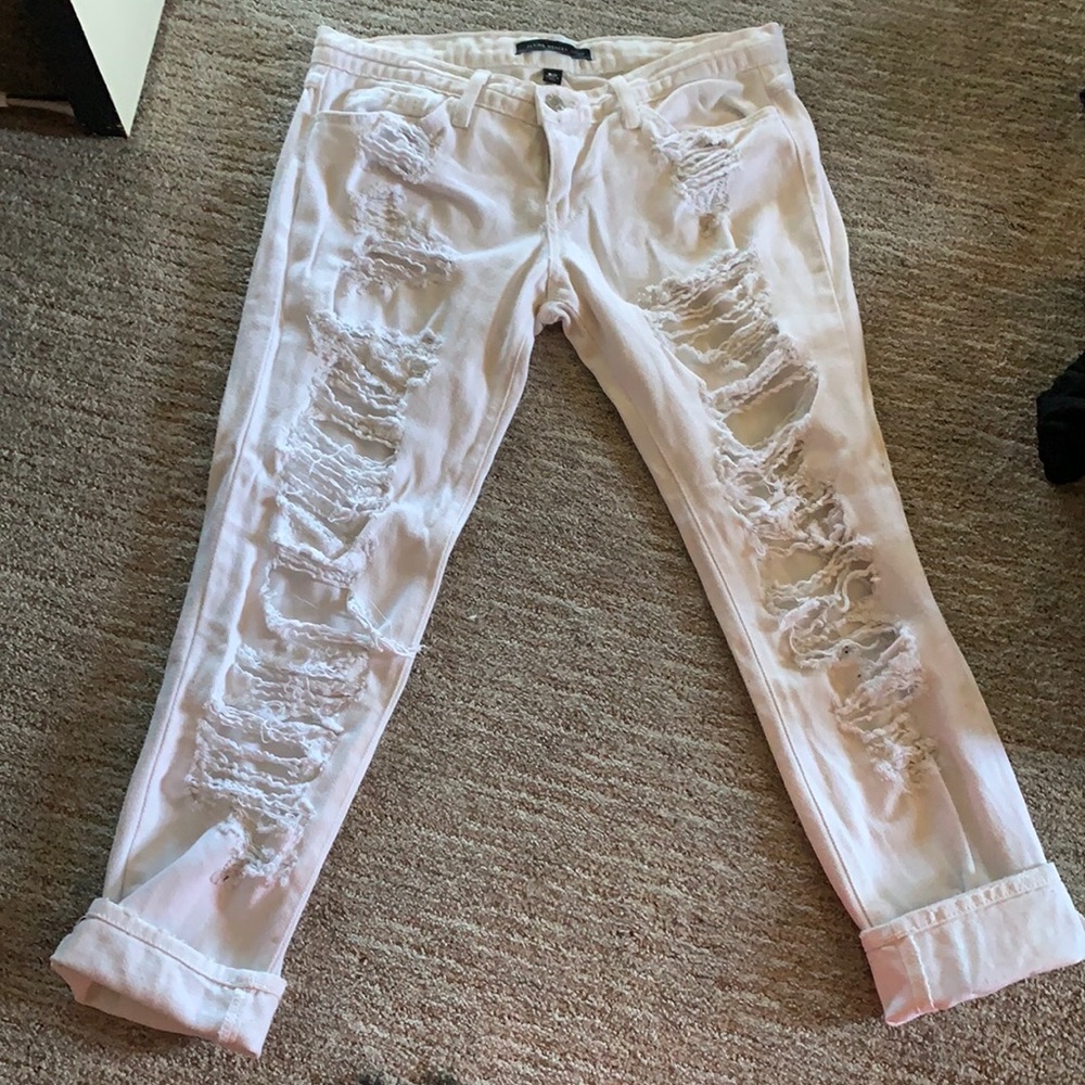 Flying Monkey distressed white Capri jeans